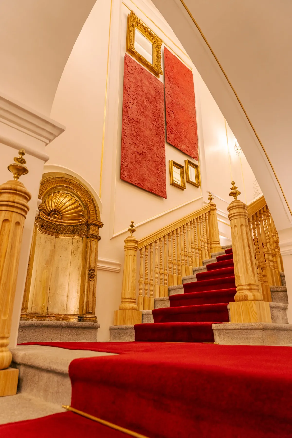 La escalera — 4